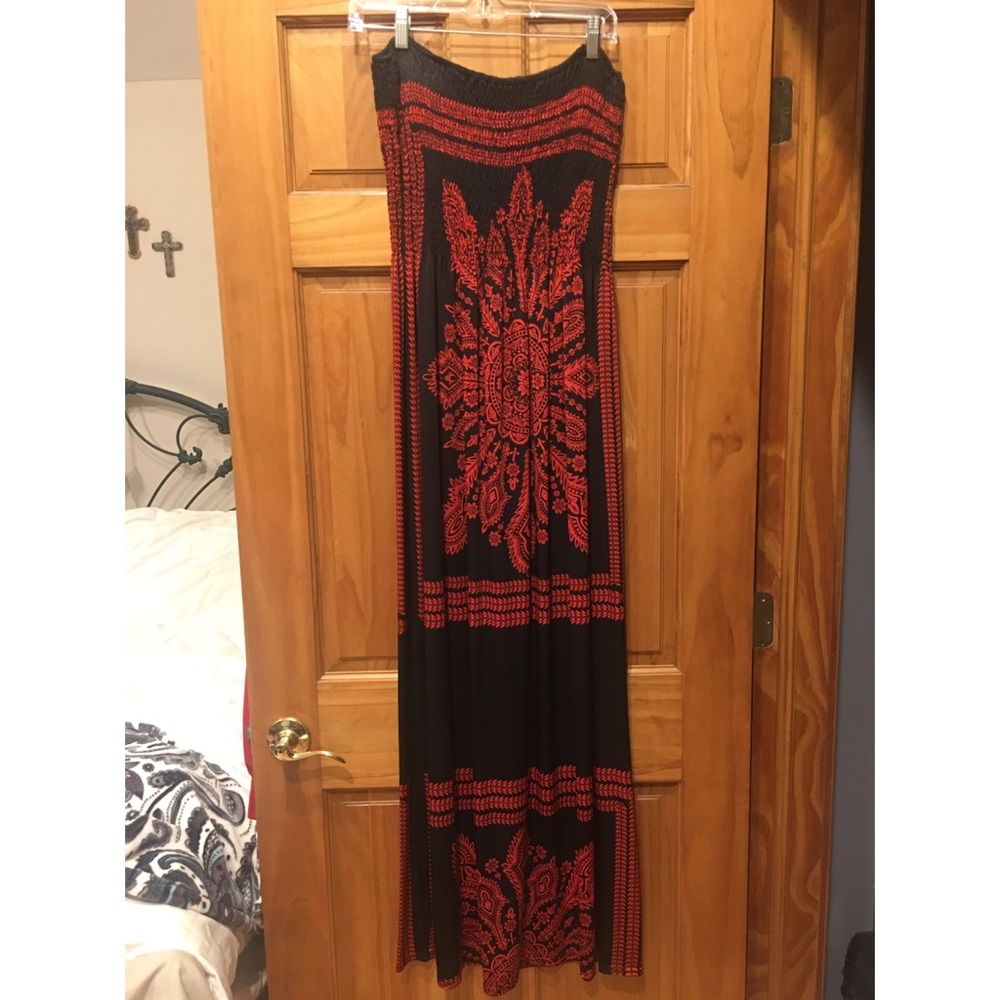 Black and Red Maxi Dress